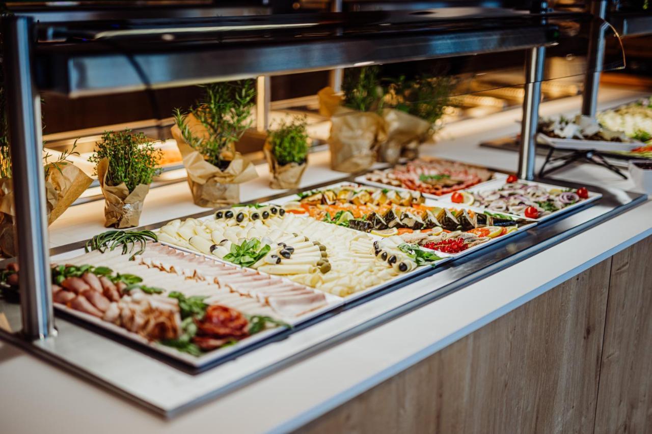 Elements Hotel&Spa Świeradów-Zdrój 外观 照片 A salad bar