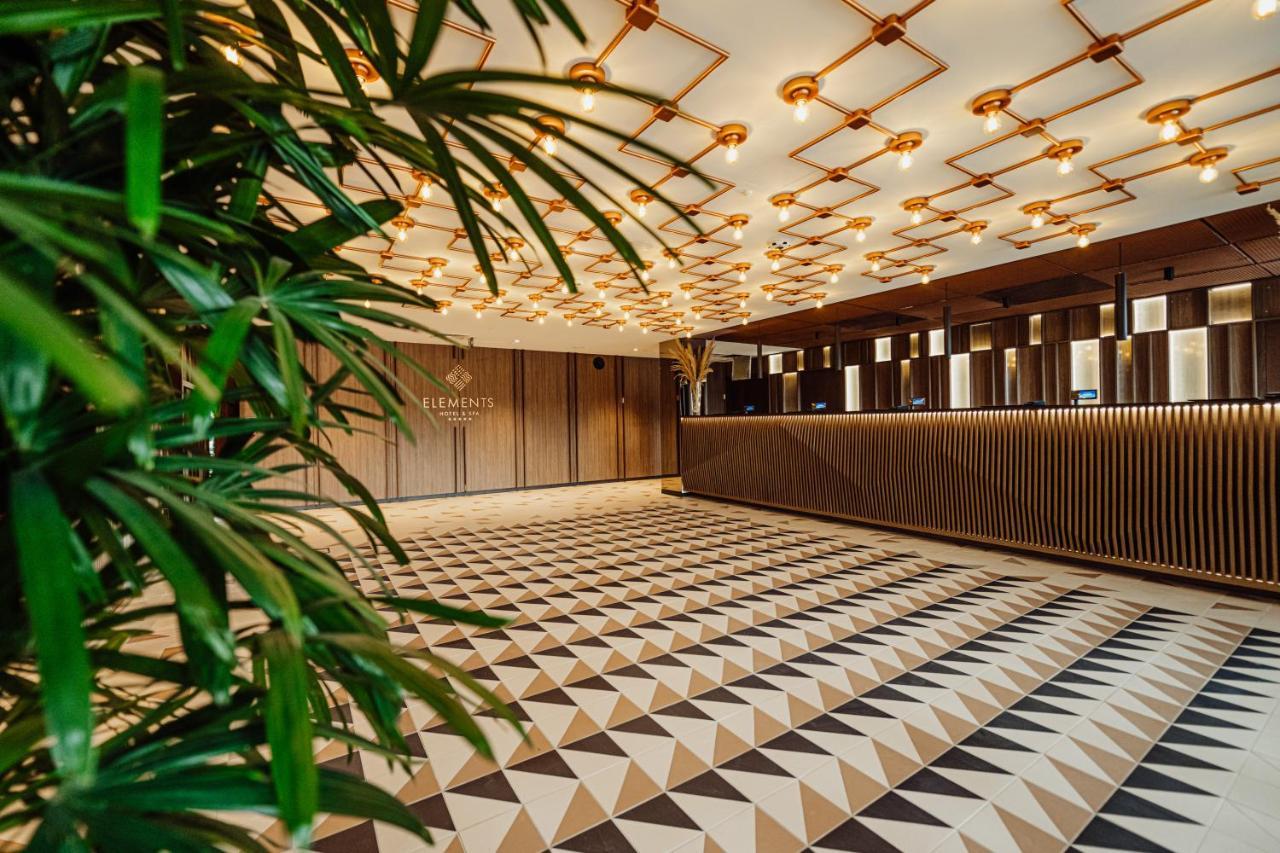 Elements Hotel&Spa Świeradów-Zdrój 外观 照片 The lobby of the hotel